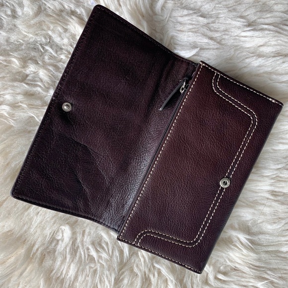 Michael Kors - Large Leather Wallet - Picture 2 of 3